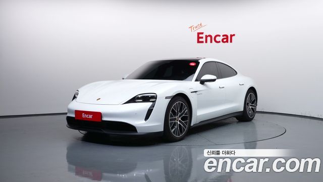 Porsche Taycan 2022 — photo 1
