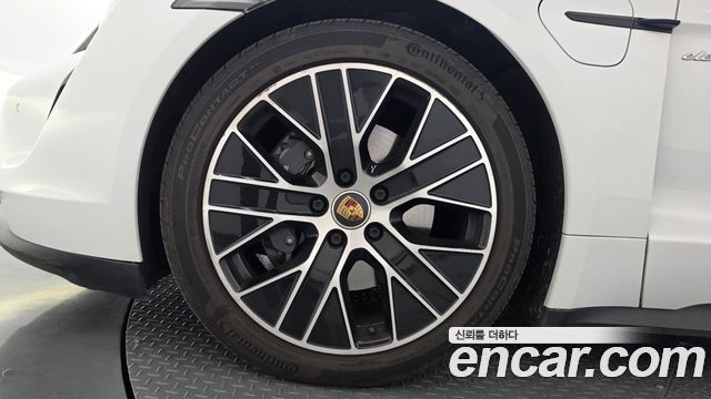 Porsche Taycan 2022 — photo 5