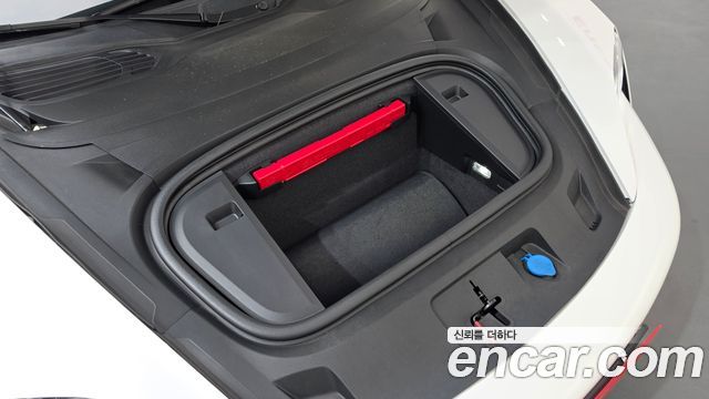 Porsche Taycan 2022 — photo 6