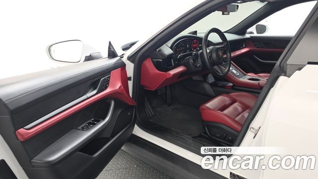 Porsche Taycan 2022 — photo 13