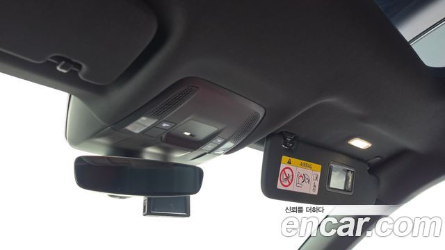 Porsche Taycan 2022 — photo 26