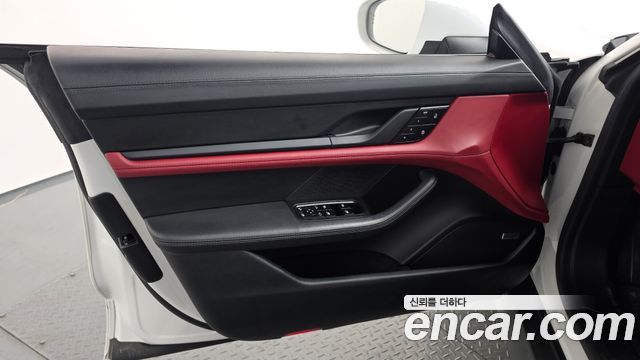 Porsche Taycan 2022 — photo 14