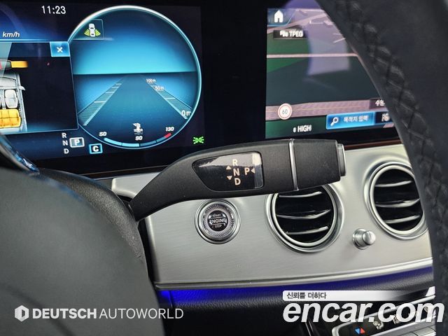 Mercedes-Benz E-Class 2021 — photo 9