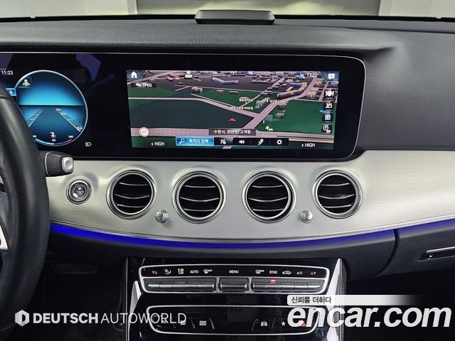 Mercedes-Benz E-Class 2021 — photo 14