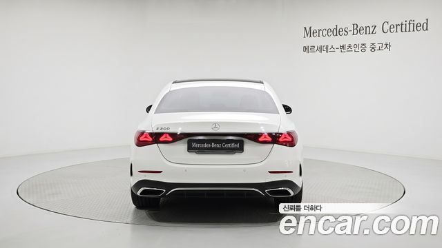 Mercedes-Benz E-Class 2026 — photo 4