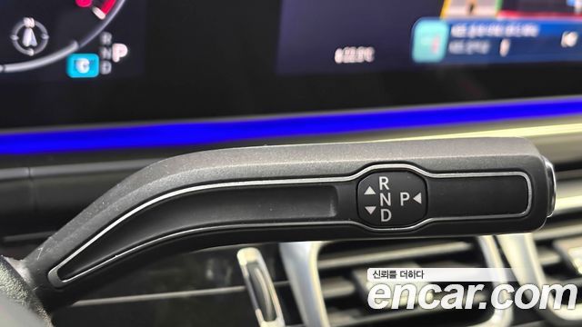 Mercedes-Benz GLS-Class 2026 — photo 9