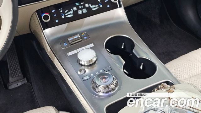 Genesis GV70 2025 — photo 12