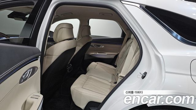 Genesis GV70 2025 — photo 18
