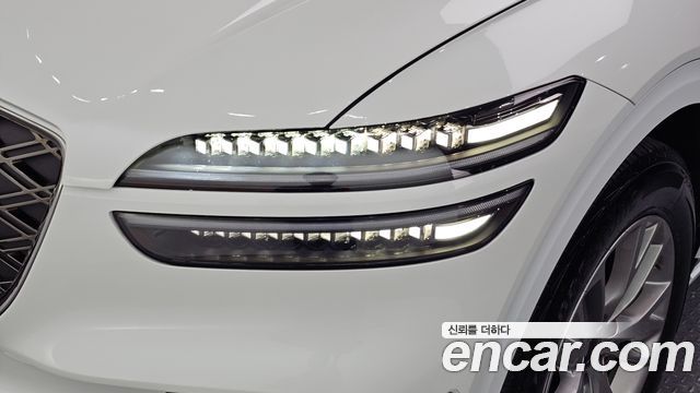 Genesis GV70 2025 — photo 8
