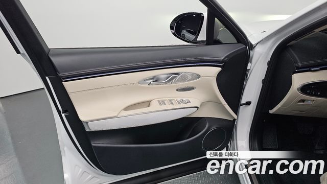 Genesis GV70 2025 — photo 14