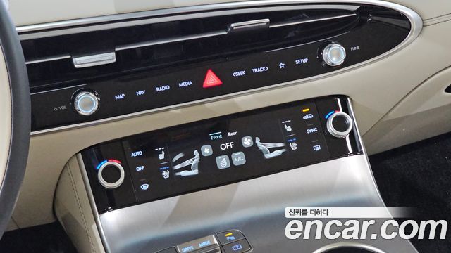 Genesis GV70 2025 — photo 31