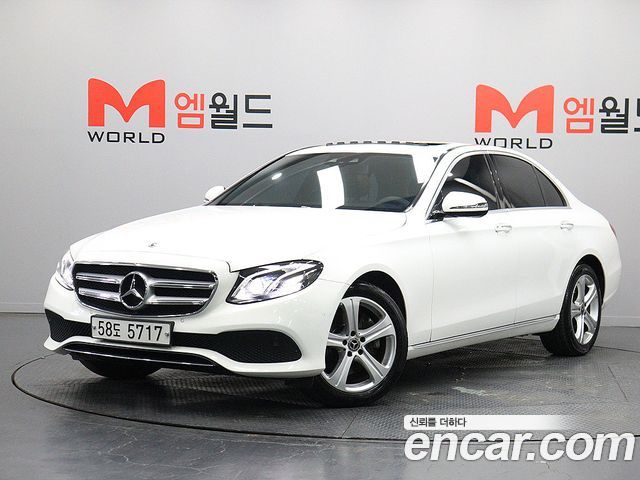 Mercedes-Benz E-Class 2018 — photo 1
