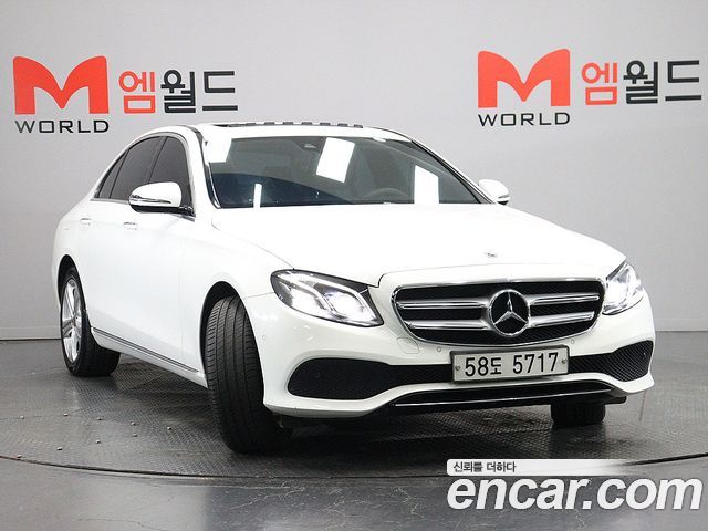 Mercedes-Benz E-Class 2018 — photo 2