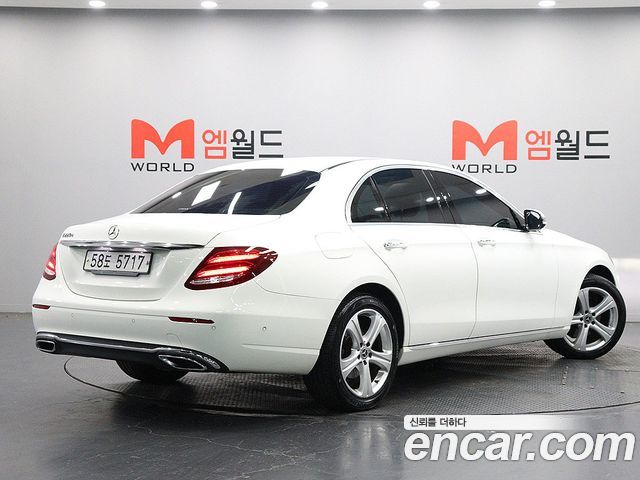 Mercedes-Benz E-Class 2018 — photo 4