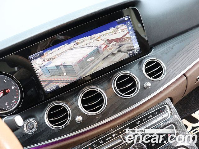 Mercedes-Benz E-Class 2018 — photo 7