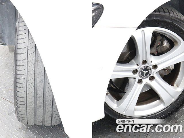 Mercedes-Benz E-Class 2018 — photo 20