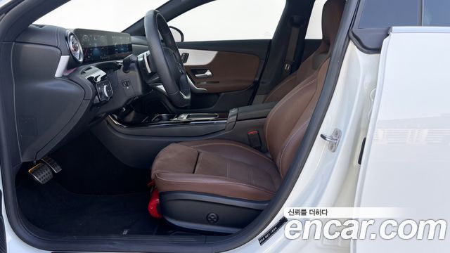 Mercedes-Benz CLA-Class 2026 — photo 10