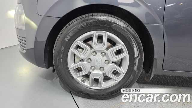 Hyundai Staria 2022 — photo 5