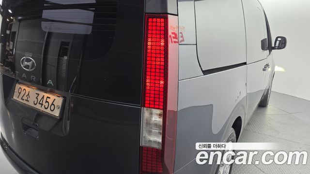 Hyundai Staria 2022 — photo 9