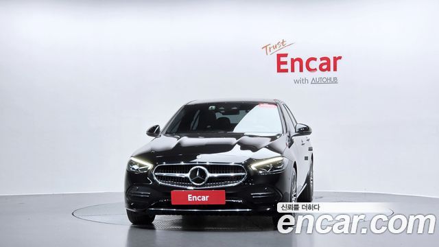 Mercedes-Benz C-Class 2023 — photo 3