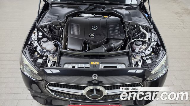 Mercedes-Benz C-Class 2023 — photo 6