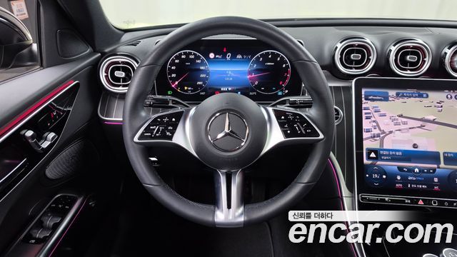 Mercedes-Benz C-Class 2023 — photo 19