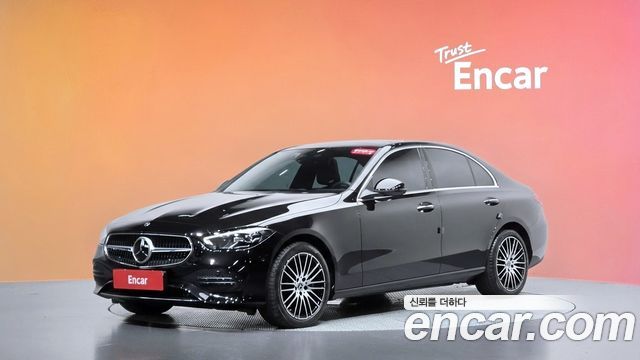 Mercedes-Benz C-Class 2023 — photo 1