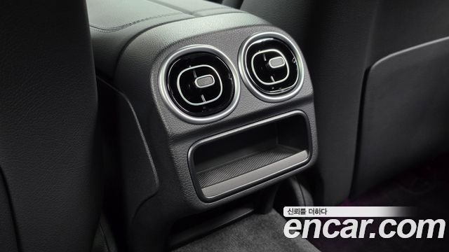Mercedes-Benz C-Class 2023 — photo 29