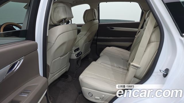 Genesis GV80 2023 — photo 25