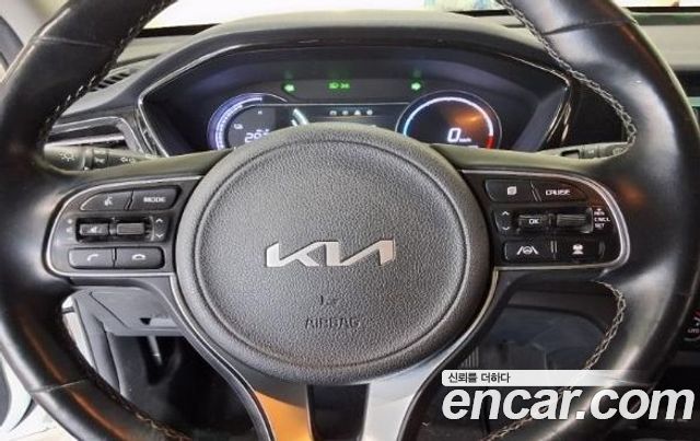 Kia Niro 2023 — photo 3