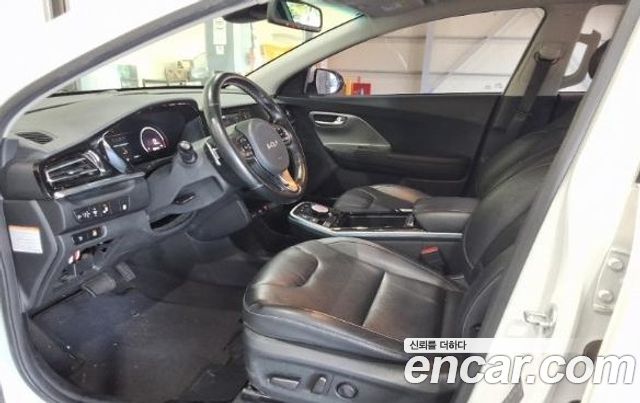 Kia Niro 2023 — photo 4