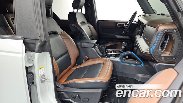 Ford Bronco 2023 — photo 17