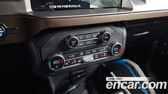 Ford Bronco 2023 — photo 23