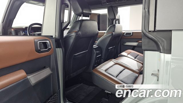 Ford Bronco 2023 — photo 16