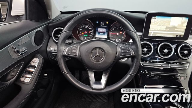 Mercedes-Benz C-Class 2017 — photo 19