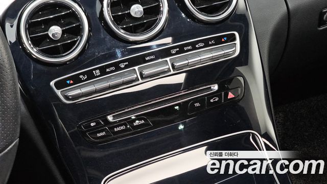 Mercedes-Benz C-Class 2017 — photo 31
