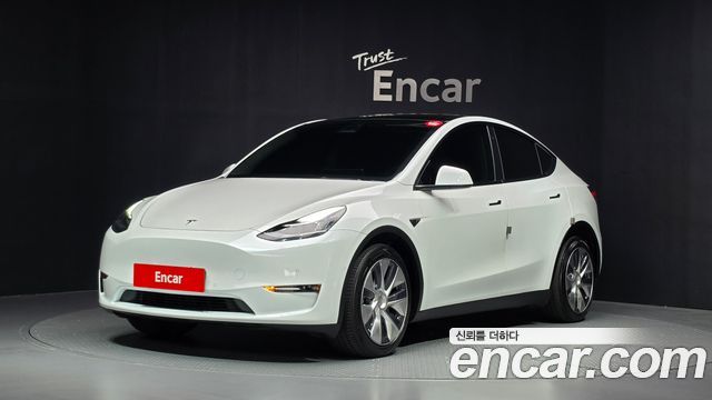 Tesla Model Y 2022 — photo 1