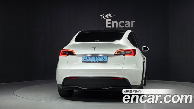 Tesla Model Y 2022 — photo 4