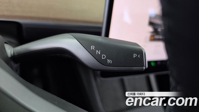 Tesla Model Y 2022 — photo 12
