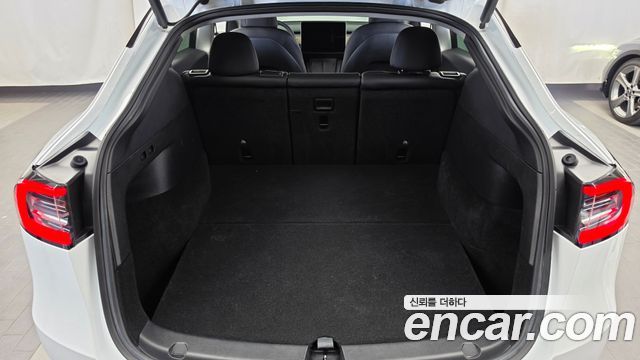 Tesla Model Y 2022 — photo 26