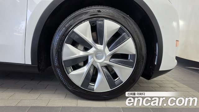 Tesla Model Y 2022 — photo 7