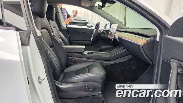 Tesla Model Y 2022 — photo 16
