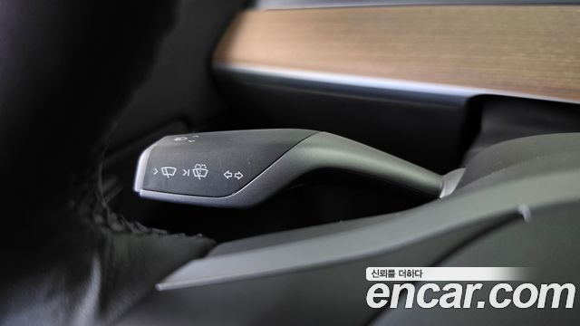 Tesla Model Y 2022 — photo 28