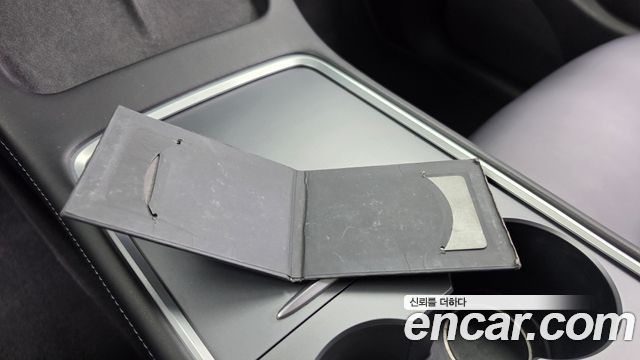Tesla Model Y 2022 — photo 30