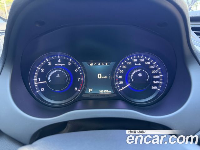 Hyundai Grandeur 2015 — photo 10