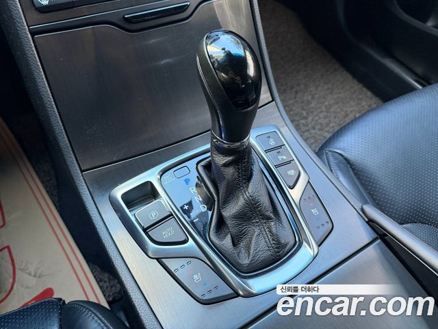 Hyundai Grandeur 2015 — photo 16