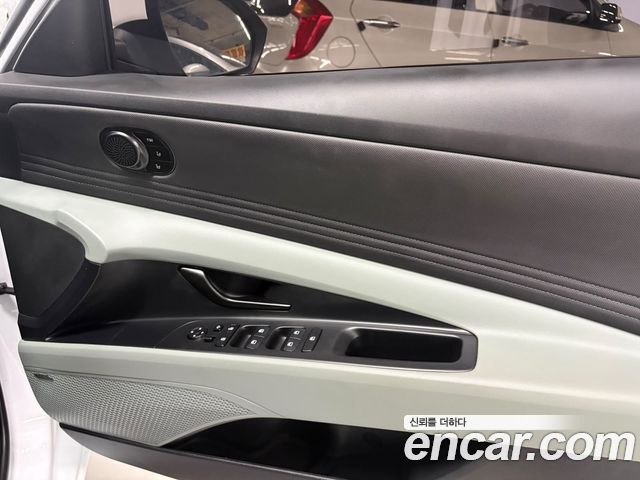 Hyundai AVANTE 2024 — photo 12