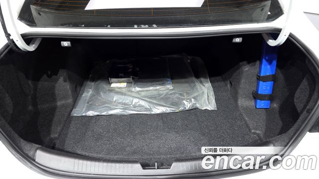 Chevrolet Korea Malibu 2018 — photo 23