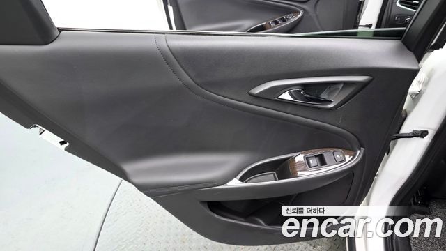 Chevrolet Korea Malibu 2018 — photo 15