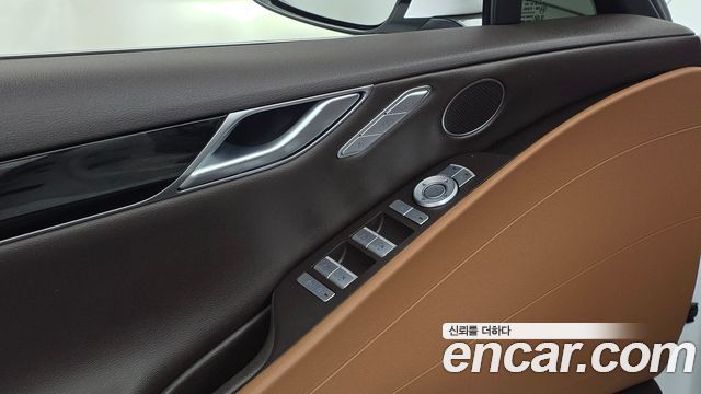 Genesis G80 2022 — photo 27